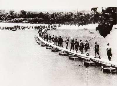 Forces of the Spanish Government Crossing the Ebro by Unbekannt Unbekannt